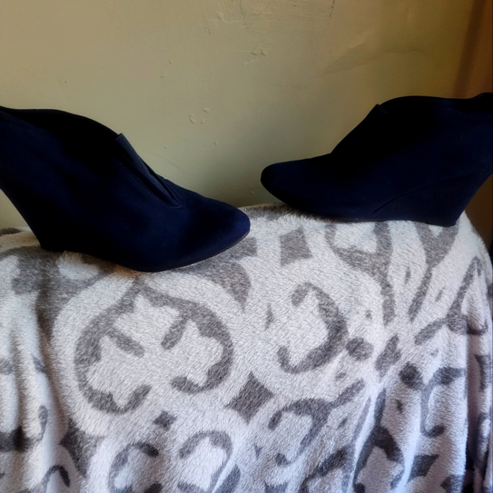 Brand New, Timberland Block Heel size 10 And a Pair of Navy Blue Ankle Wedge boo